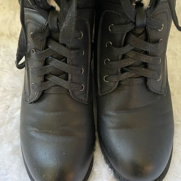 Kari Maya mid calf combat boots with faux fur lining rubber soles size9 - Picture 5 of 8